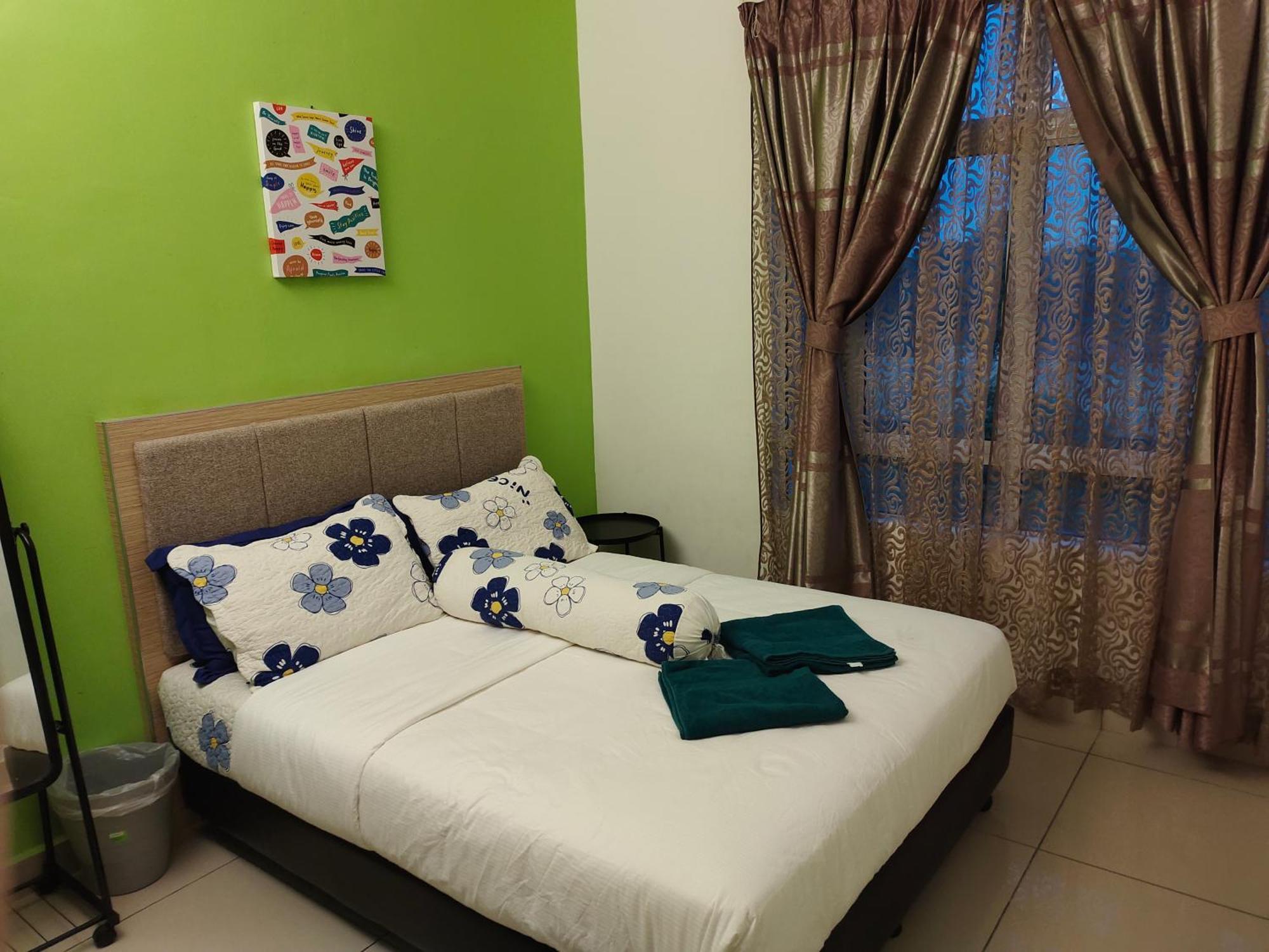 2 Rooms Homestay Deviana Wakaf Che Yeh كوتا بْهارو المظهر الخارجي الصورة